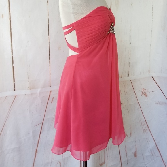 Alyce Paris Strapless Short Homecoming Dress - Picture 3 of 8